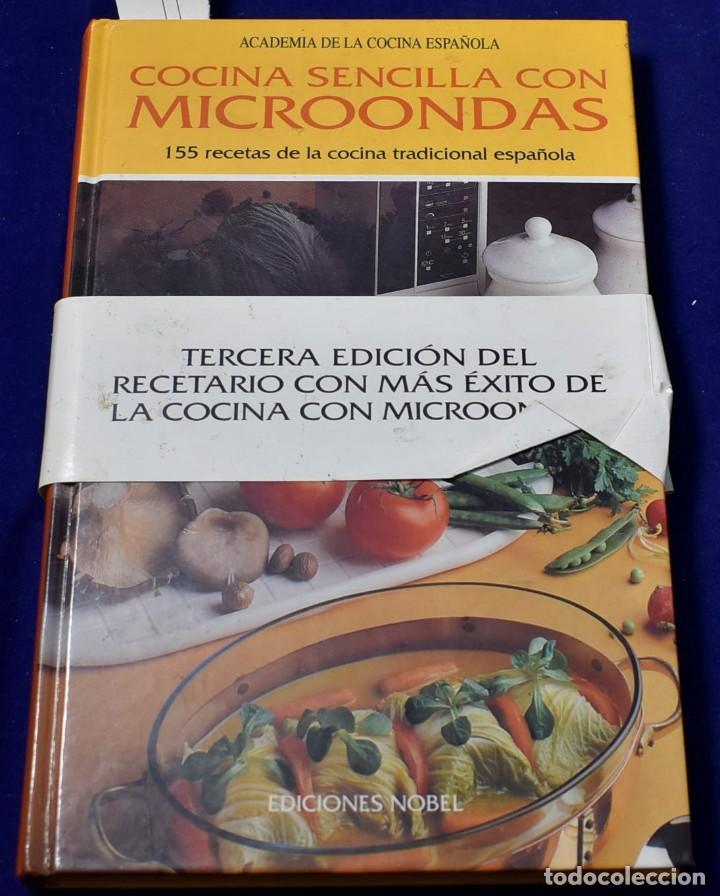 Libros: Cocina sencilla con microondas - Academia De La Cocina Espanola - Foto 1