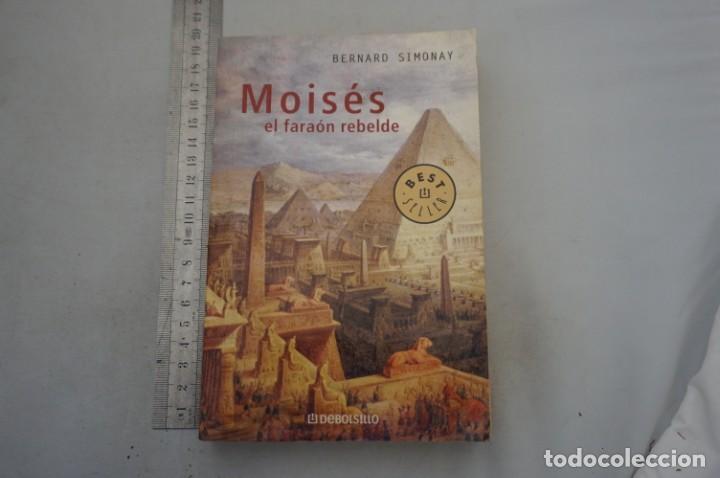 Libros: (10E) MOISES EL FARAON REBELDE - BERNARD SIMONAY / DEBOLSILLO - Foto 1