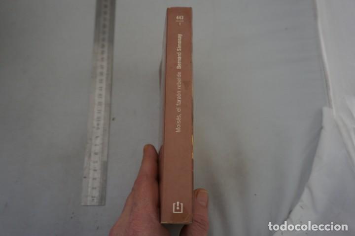 Libros: (10E) MOISES EL FARAON REBELDE - BERNARD SIMONAY / DEBOLSILLO - Foto 2