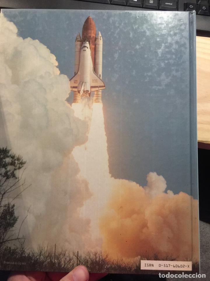 Libros: Living in Space - Kerrod, Robin - Foto 9