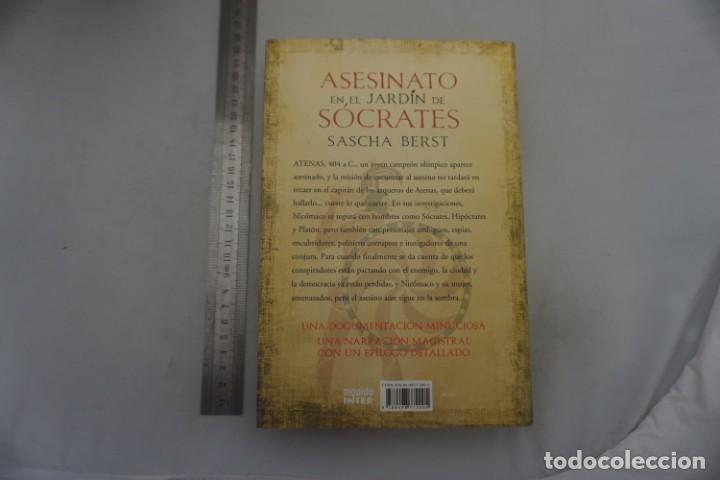 Libros: (14A) - ASESINATO EN EL JARDIN DE SOCRATES - SASCHA BERST / ALGAIDA INTER - Foto 5