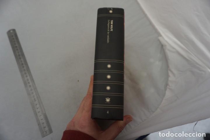 Libros: (14B) - LA HOGUERA DE LAS VANIDALES - TOM WOLFE / RBA - Foto 2