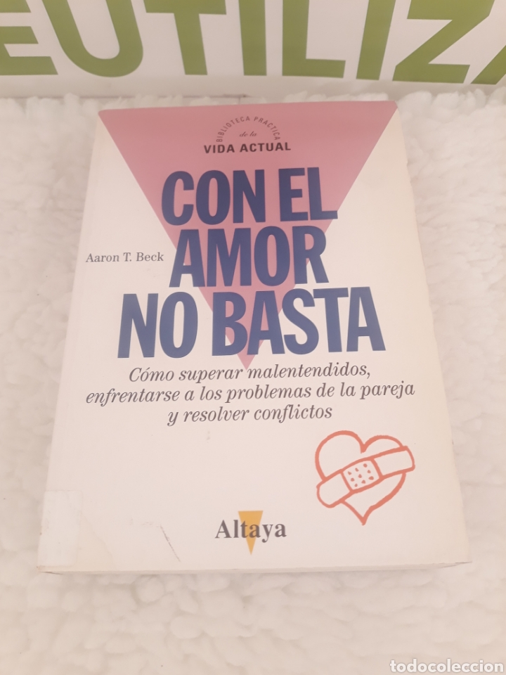 Libros: Con el amor no basta. Altaya. Vida actual. - Foto 1