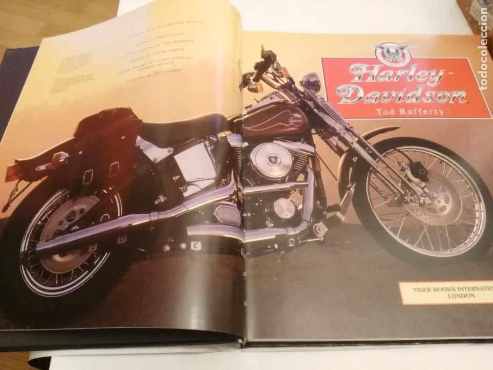 Libros: Harley davidson. The ultimate machine / T. Rafferty. London : Tiger, 1993 - Foto 5