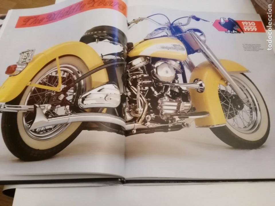 Libros: Harley davidson. The ultimate machine / T. Rafferty. London : Tiger, 1993 - Foto 8