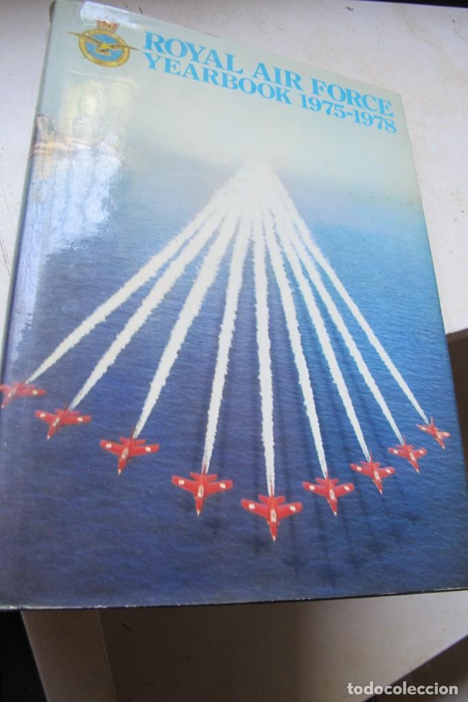 Livros em segunda m&atilde;o: ROYAL AIR FORCE. YEARBOOK 1975-1978. EN INGLES. AVIACION