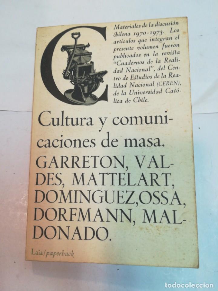 books: VV.AA Cultura y comunicaciones de masa. Materiales de la discusi&oacute;n chilena 1970-1973 S181T