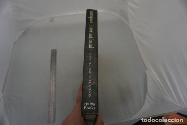 Libros: 22E - ANTIQUES INTERNATIONAL - PETER WILSON / SPRING BOOKS - Foto 1