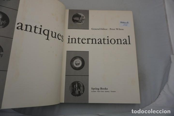 Libros: 22E - ANTIQUES INTERNATIONAL - PETER WILSON / SPRING BOOKS - Foto 4