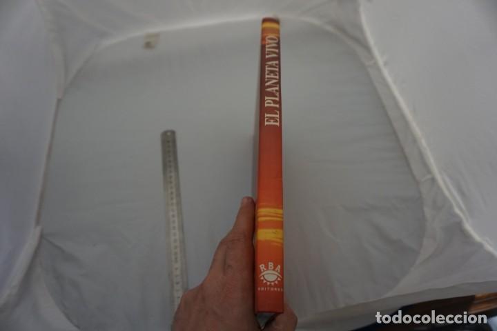 Libros: 15 G - EL PLANETA VIVO / RBA - Foto 2