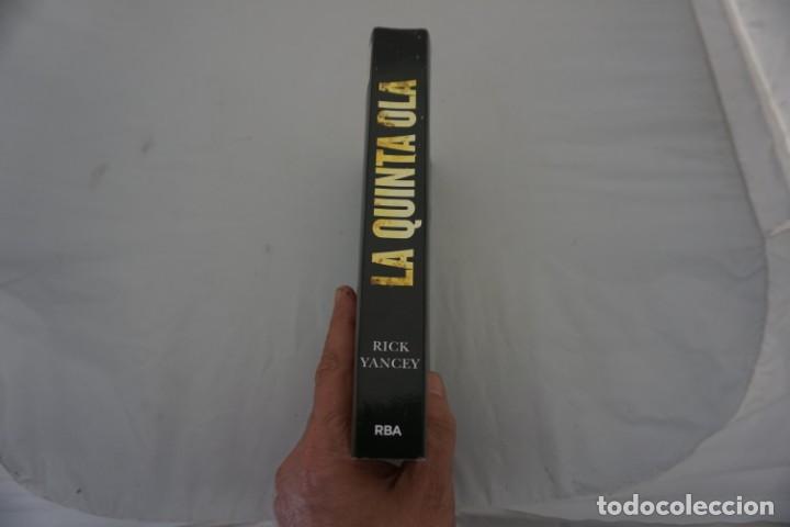 Libros: 22A - LA QUINTA OLA - RICK YANCEY / RBA - Foto 2