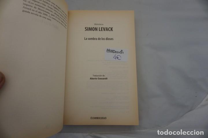 Libros: 22B - LA SOMBRA DE LOS DIOSES - SIMON LEVACK / DEBOLSILLO - Foto 3