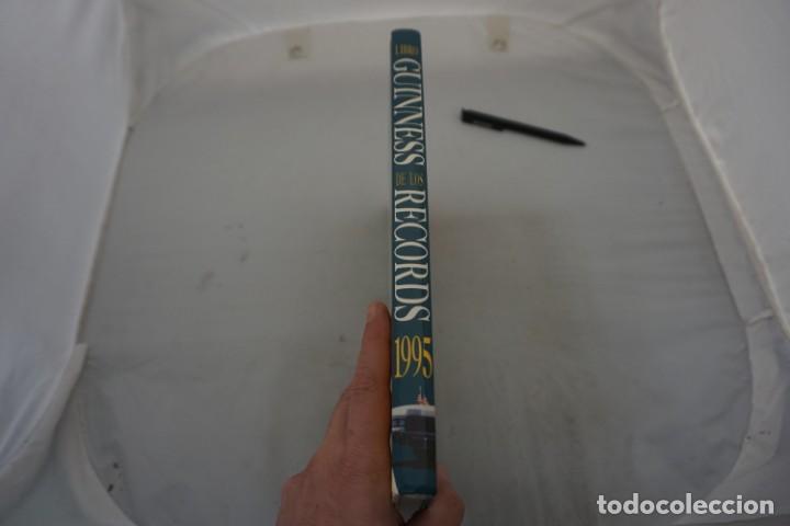 Libros: ARRI-3 / LIBRO GUINNESS DE LOS RECORDS 1995 - Foto 2