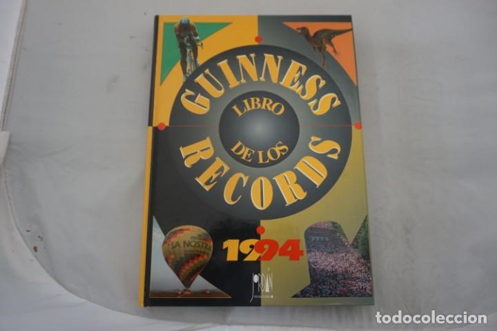 Libros: ARRI-3 / LIBRO GUINNESS DE LOS RECORDS 1994 - Foto 2