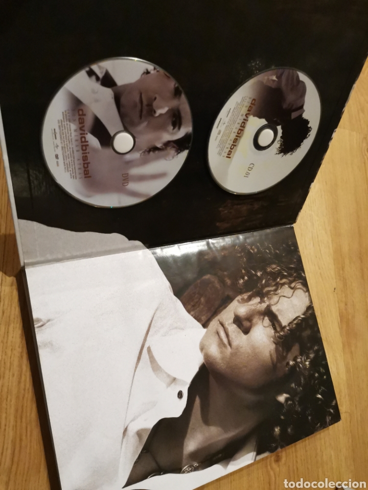 Libros: 2.2 Edici&oacute;n de lujo de David Bisbal. Sin mirar atr&aacute;s. Con CDs y dvd - Foto 2