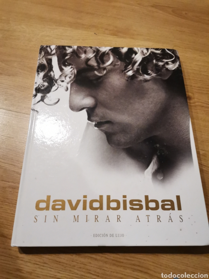 Libros: 2.2 Edici&oacute;n de lujo de David Bisbal. Sin mirar atr&aacute;s. Con CDs y dvd - Foto 1