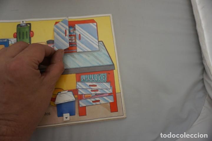 Libros: 17C/ EL TALLER - UN LIBRO CON POP-UPS DE STEVE AUGARDE / SM - Foto 5