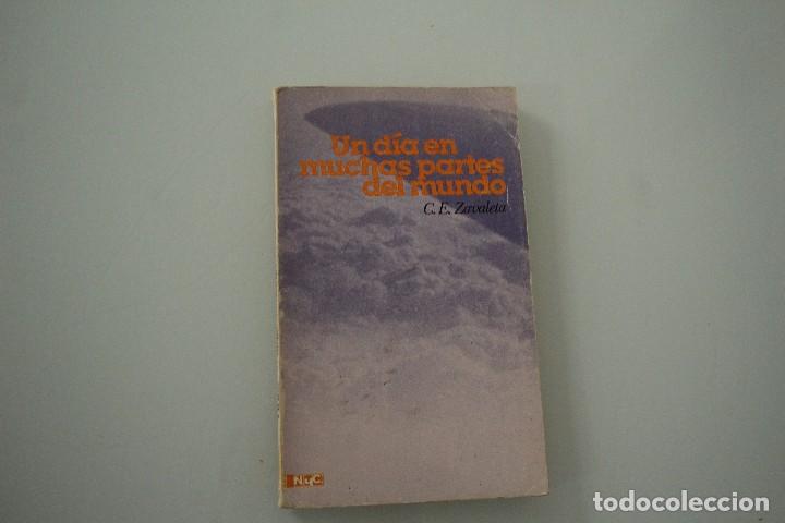 Libros: UN D&Iacute;A EN MUCHAS PARTES DEL MUNDO - Foto 1