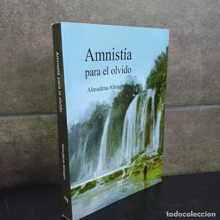 Livres: Amnist&iacute;a para el olvido. Almudena Almagro Vargas.