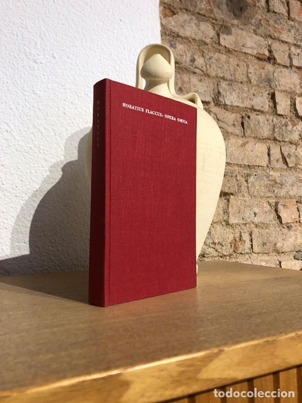 Livros em segunda m&atilde;o: Carmina et epodi. Texto &iacute;ntegro en lat&iacute;n. - FLACCUS, Quintus Horacius.