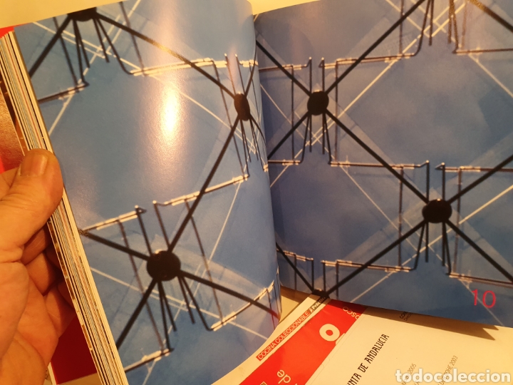 Libros: SHOW ME THE FUTURE, ENGINEERING AND DESING BY WERNER SOBEK. 2004 - Foto 7