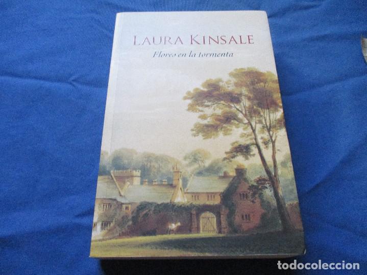 Libros: FLORES EN LA TORMENTA / LAURA KINSALE - Foto 2