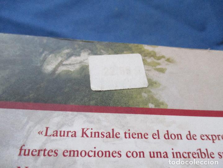 Libros: FLORES EN LA TORMENTA / LAURA KINSALE - Foto 5