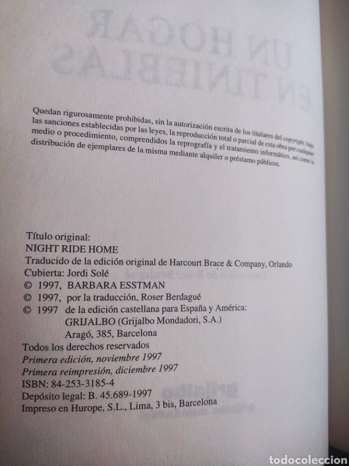 Libros: Un Hogar en Tinieblas. Barbara Esstman - Foto 3