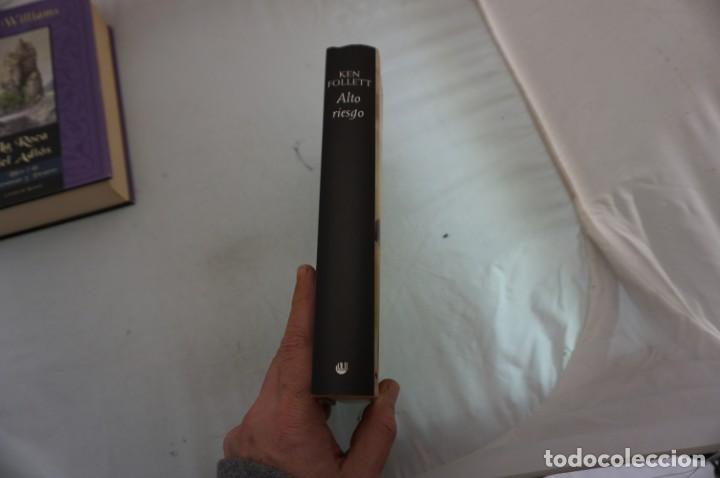 Libros: ARRI2 / ALTO RIESGO - KEN FOLLETT - CIRCULO DE LECTORES - Foto 2