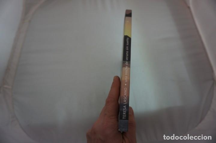 books: 16D/ UNA NOCHE DE VERANO SIN SUE&Ntilde;O - TERESA LASCANO / MUSEO DE CEUTA - DEDICADO POR AUTORA