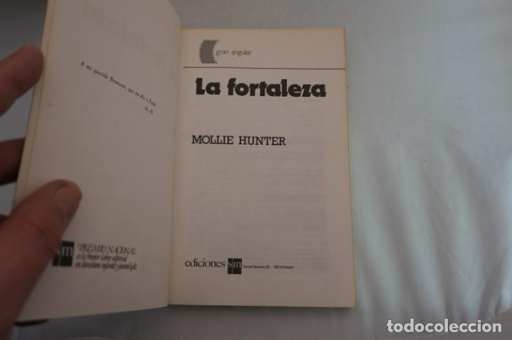 Libros: AR5B/ - LA FORTALEZA - MOLLIE HUNTER / EDICIONES SM - Foto 3