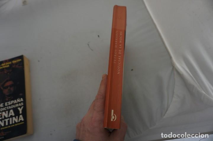 Libros: 8B/ NOTICIAS DE LA NOCHE - PETROS MARKARIS / EDICIONES B - Foto 2