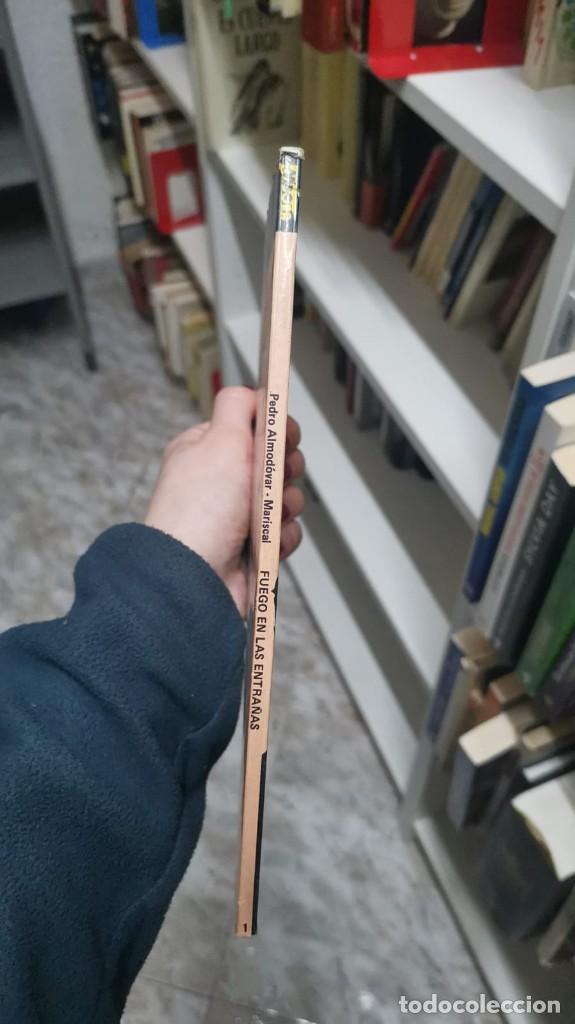 Libros: Fuego en las entra&ntilde;as. - Almodovar, Pedro, Mariscal - Foto 2