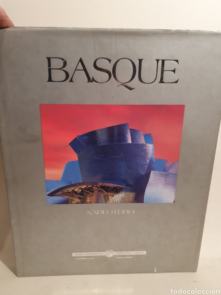 Libros: BASQUE. XABI OTERO. GOBIERNO VASCO 2001. - Foto 1