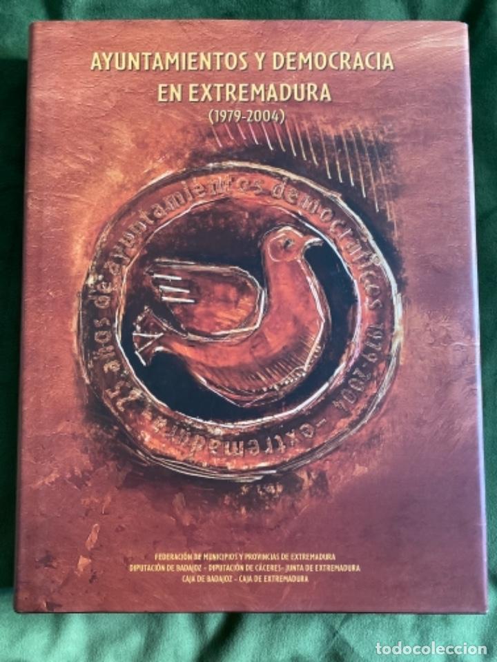Libros: LIBRO AYUNTAMIENTOS Y DEMOCRACIA EN EXTREMADURA - Foto 1