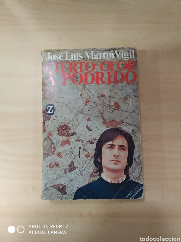 Libros: Cierto olor a podrido - Foto 1