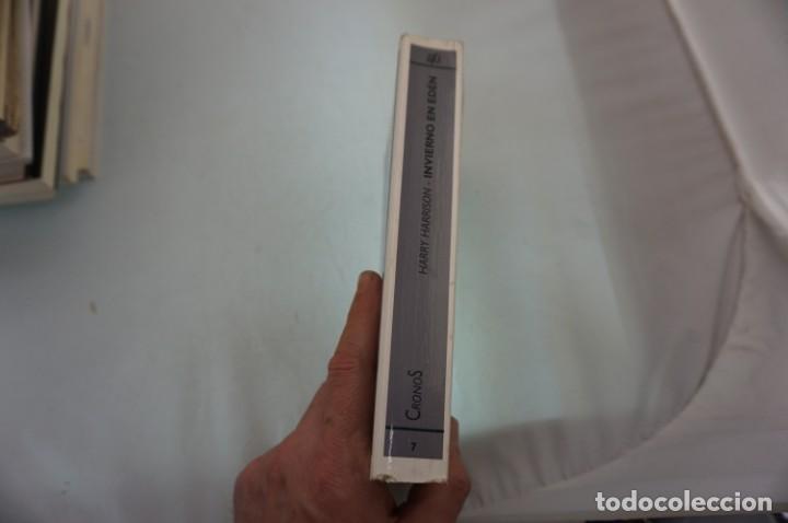 Libros: 4-0/ INVIERNO EN EDEN - HARRY HARRISON / CRONOS - Foto 2