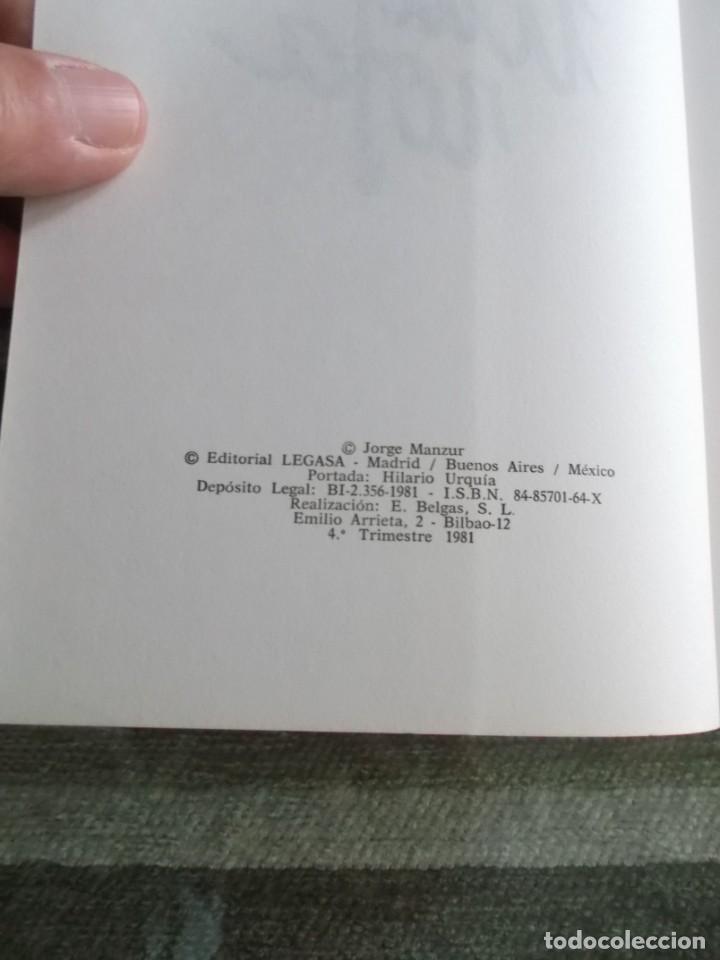 Libros: TINTA ROJA JORGE MANZUR - Foto 2