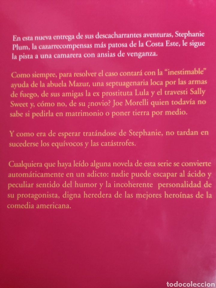 Libros: Entre Pillas Anda el Juego. Janet Evanovich - Foto 2