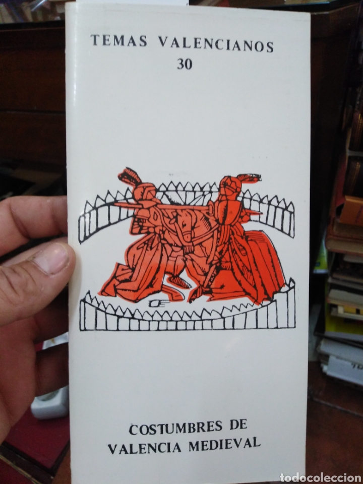 Libros: COSTUMBRES DE VALENCIA MEDIEVAL - LLOP CATALA, Miguel.