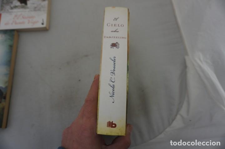 Libros: 8G/ NICOLE C. VOSSELER - EL CIELO SOBRE DARJEELING / EDICIONES B - Foto 2