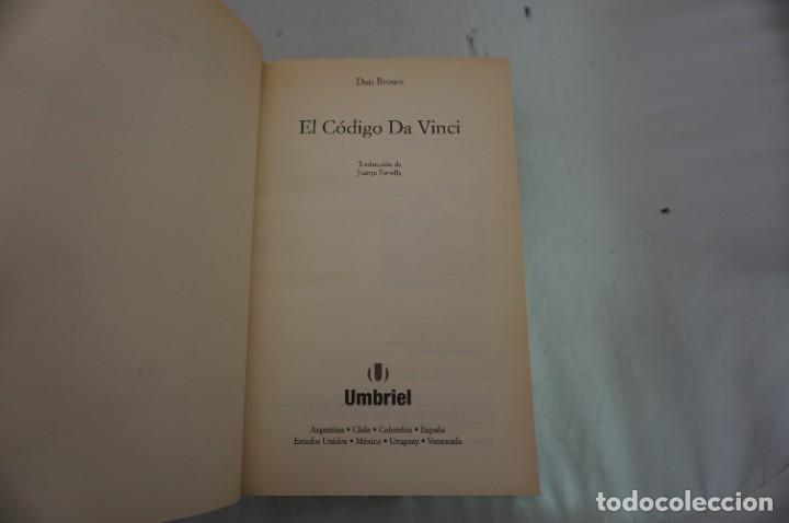 Libros: 8C/ DAN BROWN - EL CODIGO DA VINCI / UMBRIEL - Foto 3
