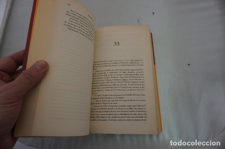 Libros: 8C/ DAN BROWN - EL CODIGO DA VINCI / UMBRIEL - Foto 5