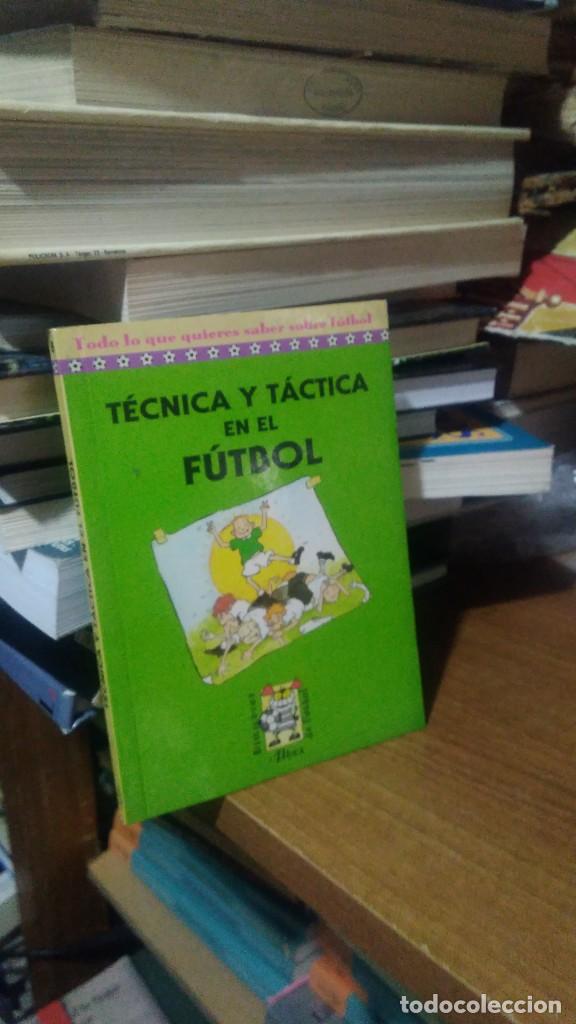 Libros: T&Eacute;CNICAS Y T&Aacute;CTICA EN EL F&Uacute;TBOL, ED. ALTEA - Foto 1