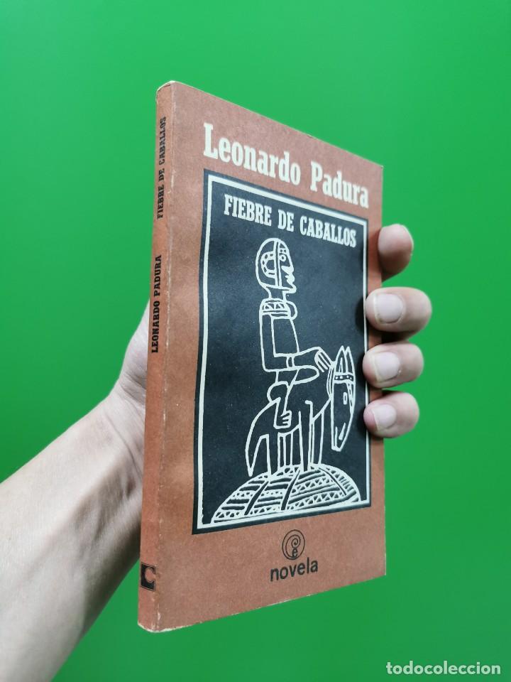 Livros em segunda m&atilde;o: LEONARDO PADURA FIEBRE DE CABALLOS HABANA 1988