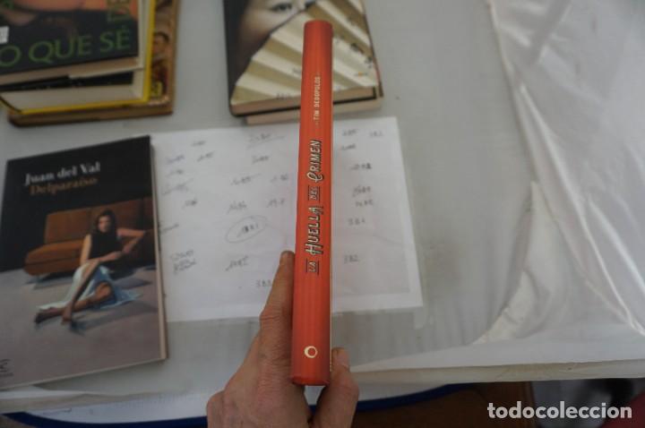 Libros: 6D/ LA HUELLA DEL CRIMEN - TIM DEDOPULOS / CIRCULO DE LECTORES - Foto 2
