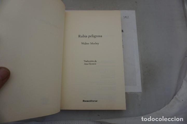 Libros: 7A/ RUBIA PELIGROSA - WALTER MOSLEY / ROCA EDITORIAL - Foto 3