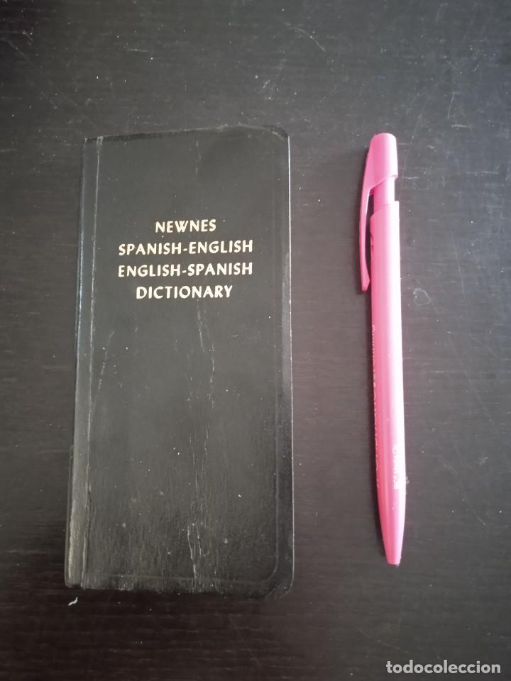 books: Newnes spanish english dictionary-vest pocket dictionary 1951