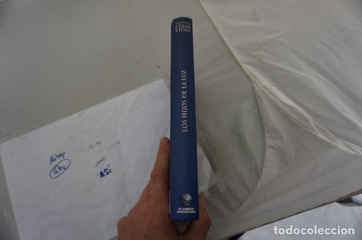 Libros: 8A/ LOS HIJOS DE LA LUZ - CESAR VIDAL / PLANETA DEAGOSTINI - Foto 2