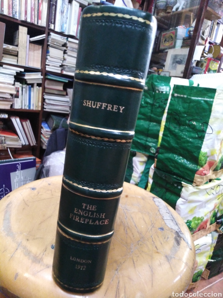 Livros em segunda m&atilde;o: THE ENGLISH FIREPLACE. A history of the development of the chimney,chimney piece and firegrate with